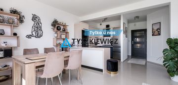 Gotowy do zamieszkania dom typu szereg z ogródkiem