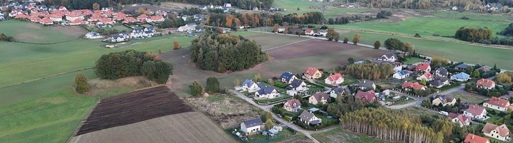 Płaska, słoneczna działka z mediami – rębiechowo!