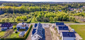 Ostatni z balkonem|3 pokoje|m.postojowe|s6|las