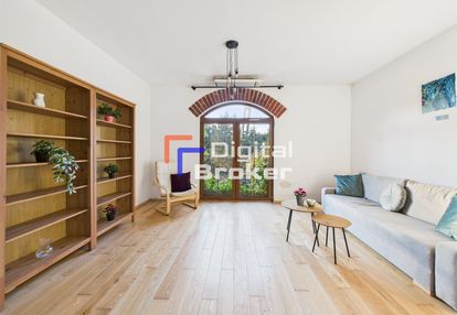 Przestronne mieszkanie z tarasem i klimatem!