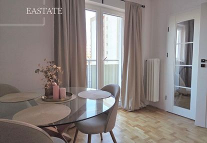 Przy metrze/balkon/oddzielna kuchnia