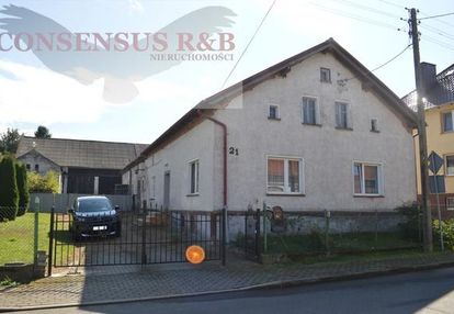 Dom w zacisznej okolicy koło białej