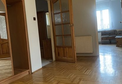 Przestronny dom 300 m², 9 pokoi, działka 800 m²