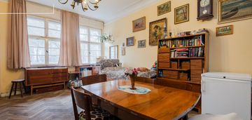 Mieszkanie z dużym ogrodem