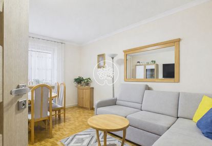 Przytulne trzy pokoje, osiedle na skarpie