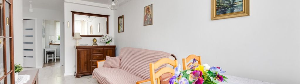 Trzy pokojowe mieszkanie po generalnym remoncie.