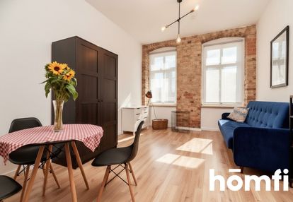 Studio z antresolą przy pereca