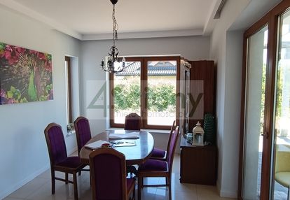 Wolnostojący, 6 pokoi nad wodą, fotowoltaika