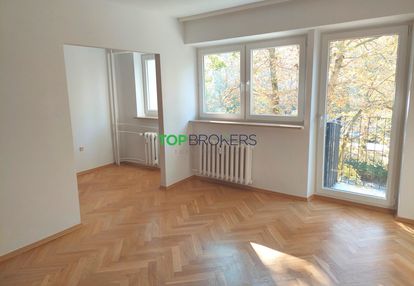 Trzy pokoje z odrębną kuchnią po remoncie