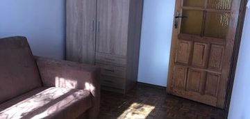 Pokój do wynajecia w 3 pokojowym mieszkaniu