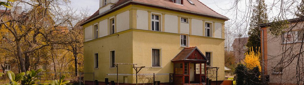 Poniemiecki dom 390m2, dwie działki budowlane 34ar