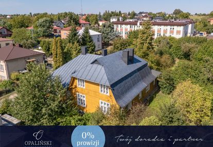 Niezwykły drewniany dom z amfiladą z xx wieku