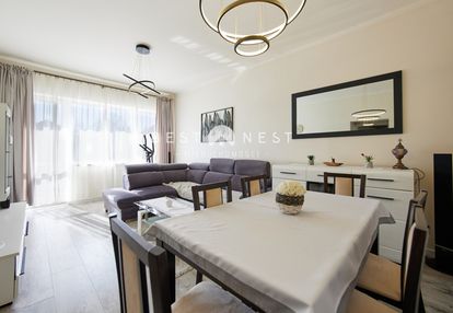 Dom z ogrodem i dwoma niezależnymi mieszkaniami