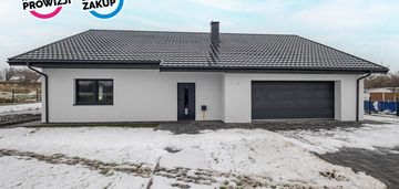 Przestronny dom parterowy na dużej działce!