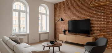 Przestronny lokal w prestiżowej kamienicy |centrum