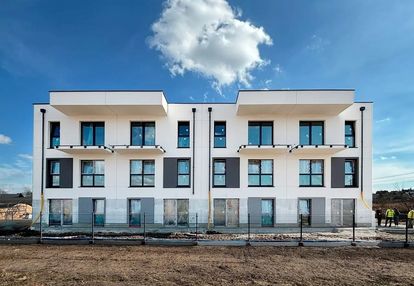Nowe 4 pokoje z ogródkiem, ksm, zagórska