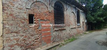 Stary dom blisko rynku w krzeszowicach