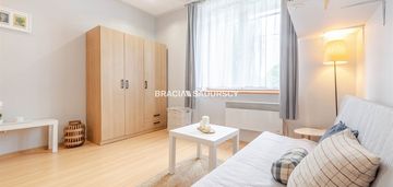 Kawalerka z piwnicą, wysoki parter – wieliczka!