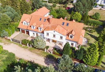 Dom z funkcją usługową lubiatowo i 17 pokoi