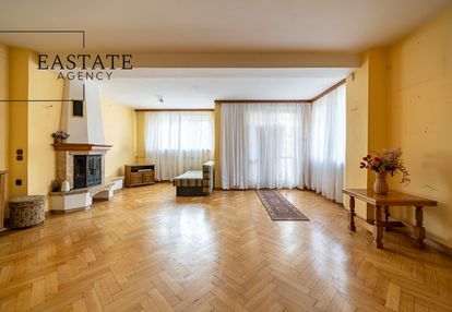 Inwestycja: dom z lokalem usługowym, okazja!