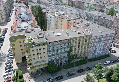 Mieszkanie w kamienicy. świetna lokalizacja!