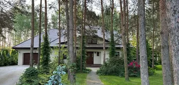 Dom z leśnym ogrodem w Chotomowie - bezpośrednio