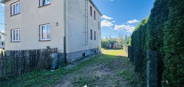 Dom z dodatkowym budynkiem – os. plebiscytowe