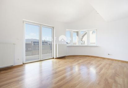 Przestronne słoneczne mieszkanie z garażem