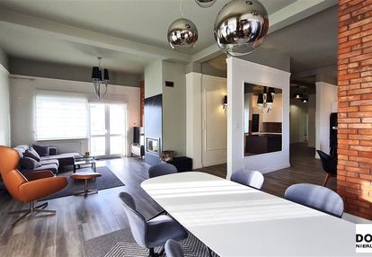 Piętro domu * taras * kominek