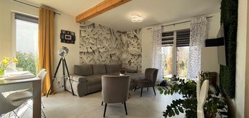 Klimatyczny dom na kameralnym osiedlu!