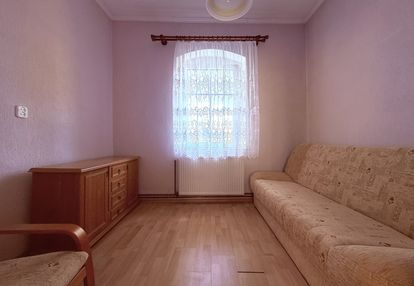 2 pokoje na 1 piętrze - wyposażone