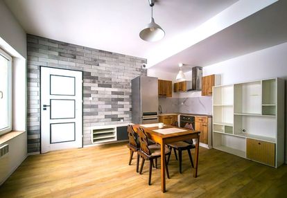 Przestronne mieszkanie do remontu na stokach