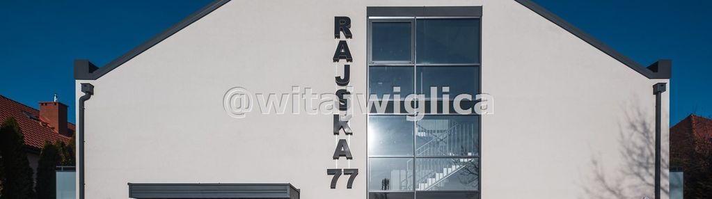 Obok nowego szpitala. wysokie roi, gotowe hit