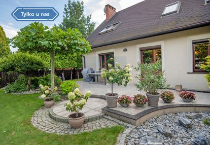 Dom z pięknym ogrodem lisiniec