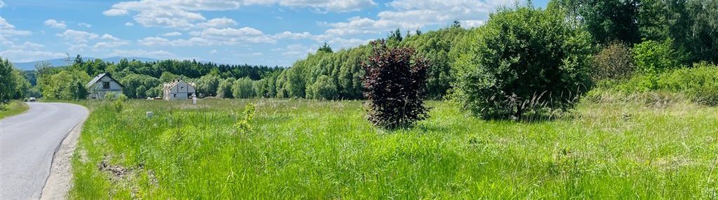Działka budowlana z widokiem na góry – komarno