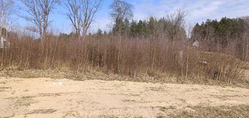 Leśniewo k. pucka - szkoła 500m, sklep 750m