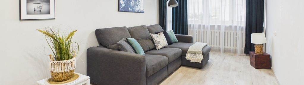 2-pokoje z oddzielną kuchnią i balkonem w centrum
