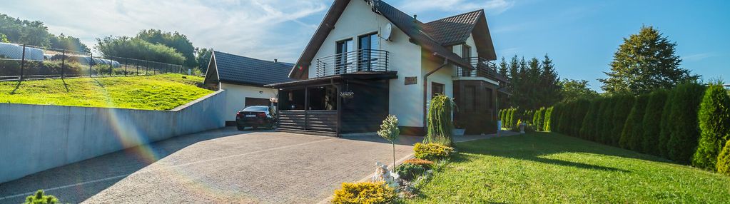 Elegancki dom w jasienicy rosielnej.