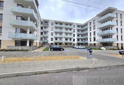 Trzypokojowe z tarasem w atrakcyjnej lokalizacji