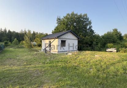 Działka z rozpoczętą budową domku letniskowego
