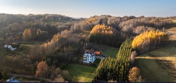 3- piętrowy dom z potencjałem w pięknej okolicy