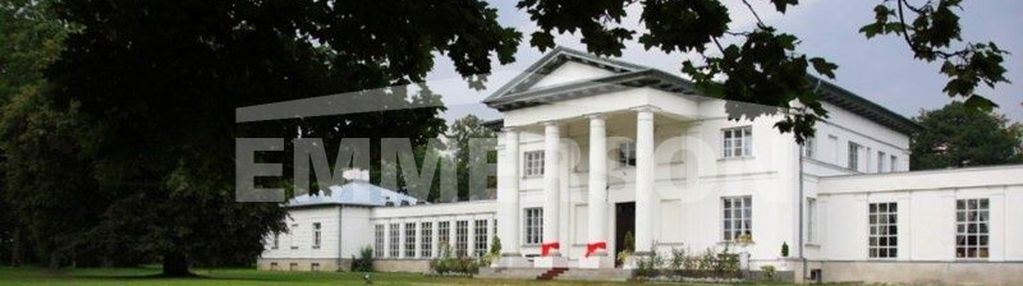 Pałac ok. 100km od warszaw -kierunek na ostorołękę