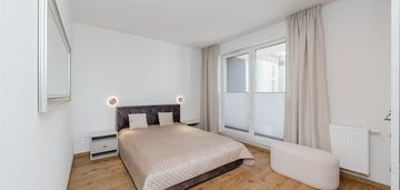 Komfortowe 2 pok. 51 m2 os.balbina z garażem