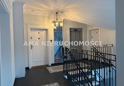 Dwupokojowe mieszkanie w luksusowej kamienicy