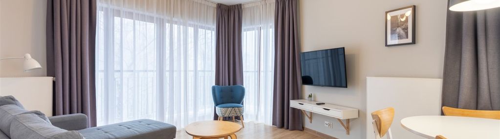 Trzypokojowy lokal z dwoma balkonami