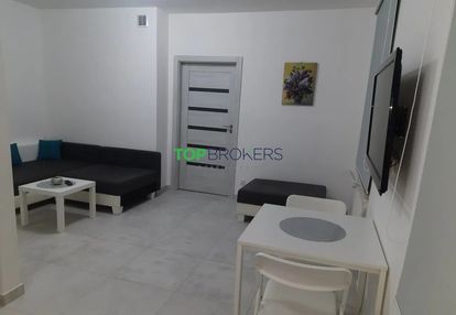 Przestronne 2 pokoje w kamienicy w centrum