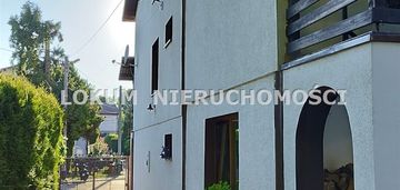 Dom dwurodzinny w dzielnicy zdrój