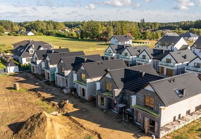 Bliźniak w kębłowie, pompa ciepła, fotowoltaika b2