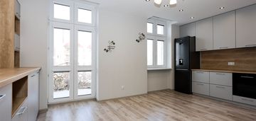 Kawalerka po remocnie w klimatycznej kamienicy!