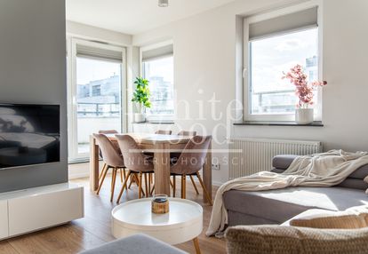 Dwupoziomowe mieszkanie z tarasem  w centrum